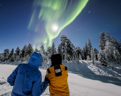 Winter Northern Lights holidays in Finnish lapland and Norway with aurora holidays